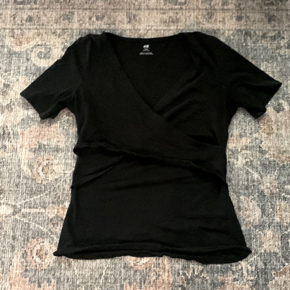 H&M Womens cut out black crossover top